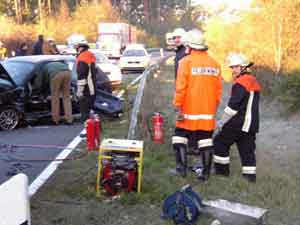 Verkehrsunfall bei Emskirchen;Foto:FFW Wilhelmsdorf