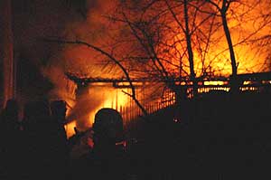 Scheunenbrand in Dachsbach 18.03.2004; Foto: FFW  Dachsbach