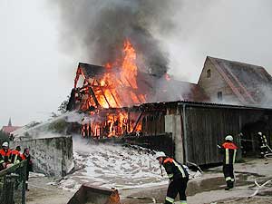 Hallenbrand in Stübach am 09.10.2005