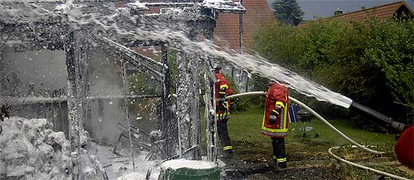 Brand eines Gartenhauses in Neustadt