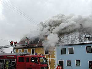 Brand eines Wohnhauses in Neuziegenrück;Foto:j. Schmidt
