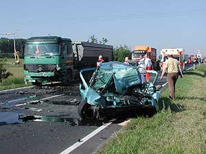 Schwerer Verkehrsunfall auf der B470;Foto: J. Schmidt