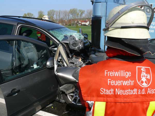 schwerer Verkehrsunfall (21.04.2010)