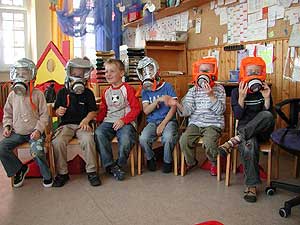 Brandschutzaufklärung im Schlosskindergarten am 09.06.2005;Foto:Schmidt
