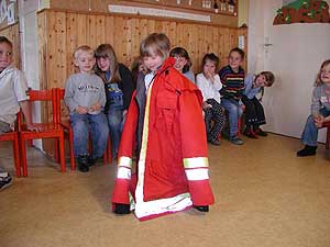 Brandschutzaufklärung im Schlosskindergarten am 09.06.2005;Foto:Schmidt